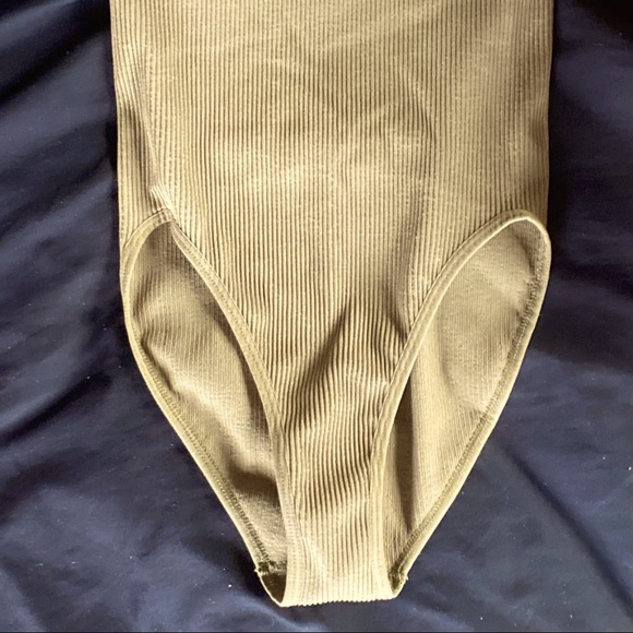 NWT Moss Green Out From Under Body Suit Size:Small - Picture 4 of 6